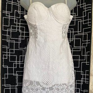 Bebe Cocktail/Summer White Dress (Size12)